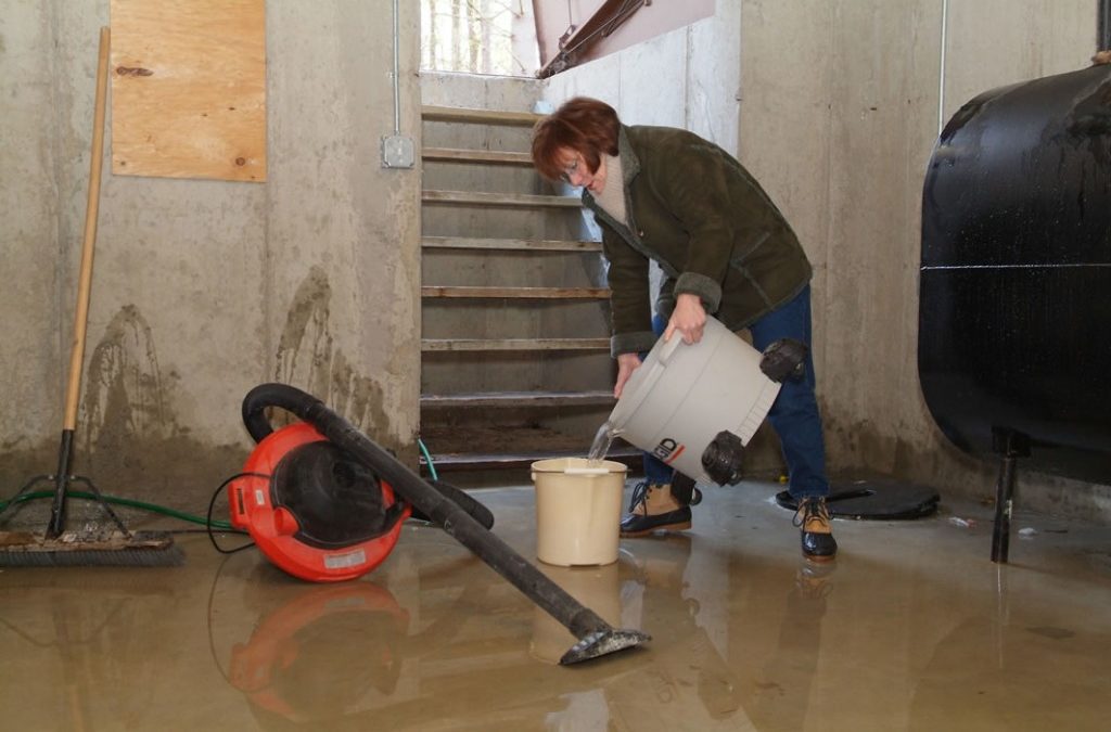 Clean basement after flood