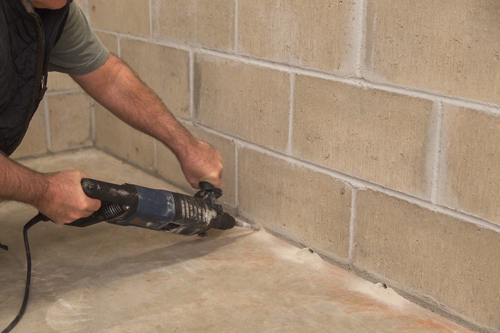 Relieve hydrostatic pressure